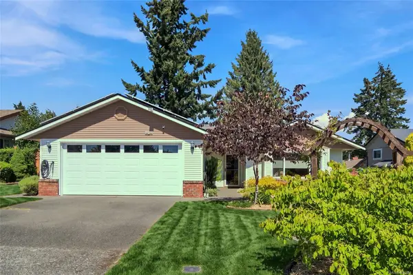 701 Ermineskin Ave, Parksville BC V9P 2L4 - 2 bed, 2 bath property for sale in Parksville