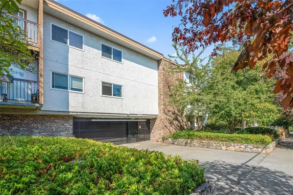 1116 Queens Ave #203, Victoria BC V8T 1M9 - 2 bed, 2 bath property for sale in Victoria