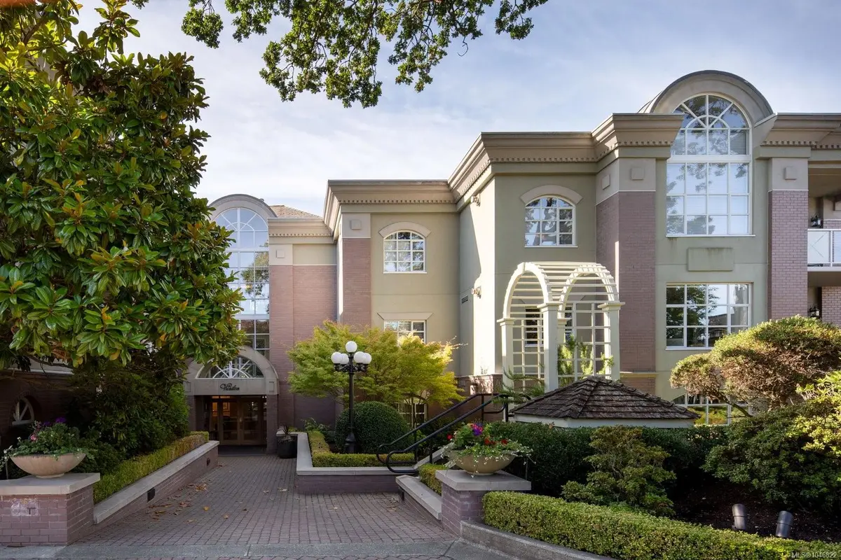 2277 Oak Bay Ave #203, Oak Bay BC V8R 1G6