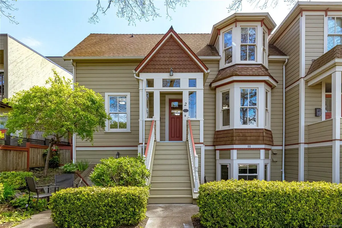 88 Dallas Rd #2, Victoria BC V8V 1A2