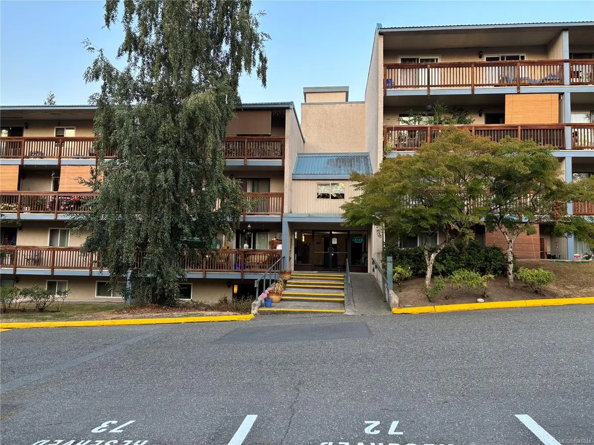 4728 Uplands Dr #407, Nanaimo BC V9T 4S9