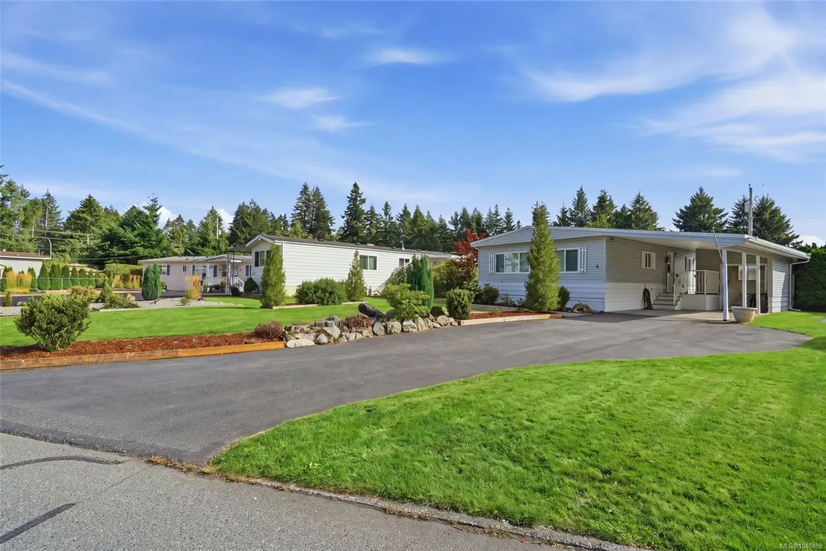 6325 Metral Dr #4, Nanaimo BC V9T 6P9