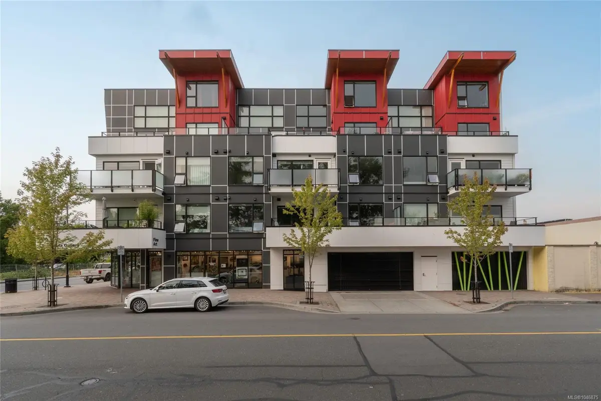 2526 Bevan Ave #302, Sidney BC V8L 1W3