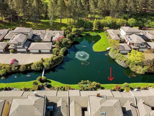 2345 Cedar Hill Cross Rd #125, Oak Bay BC V8P 5M8 - 2 bed, 2.0 bath in Oak Bay
