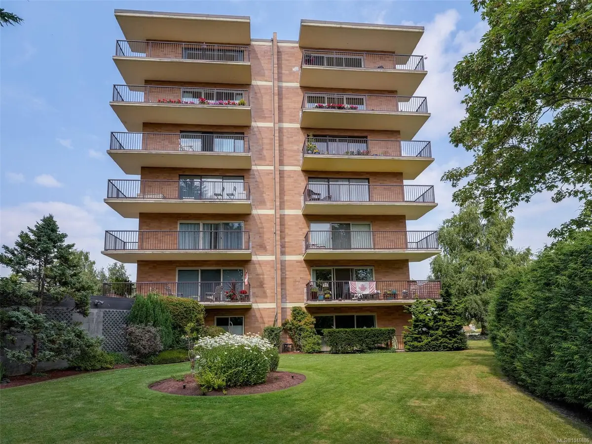 36 South Turner St #601, Victoria BC V8V 2J6