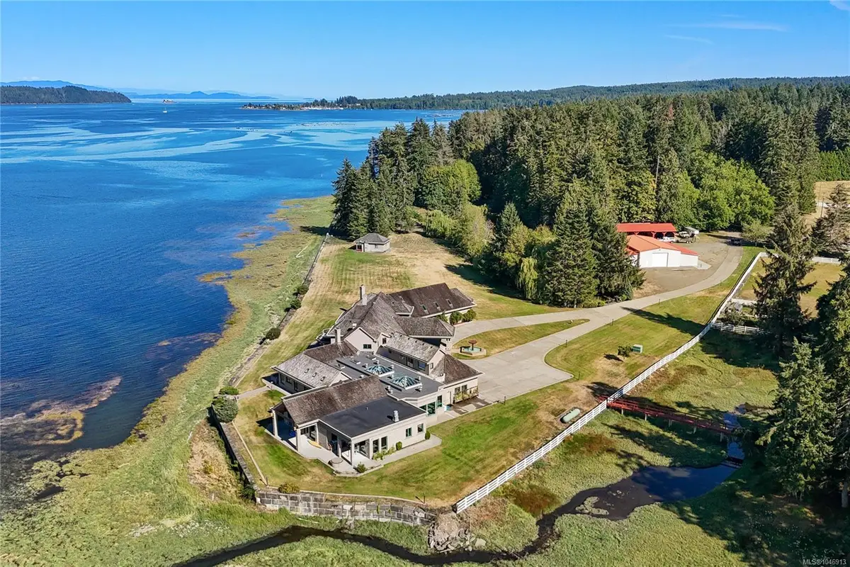 340 Berray Rd, Fanny Bay BC V0R 1W0