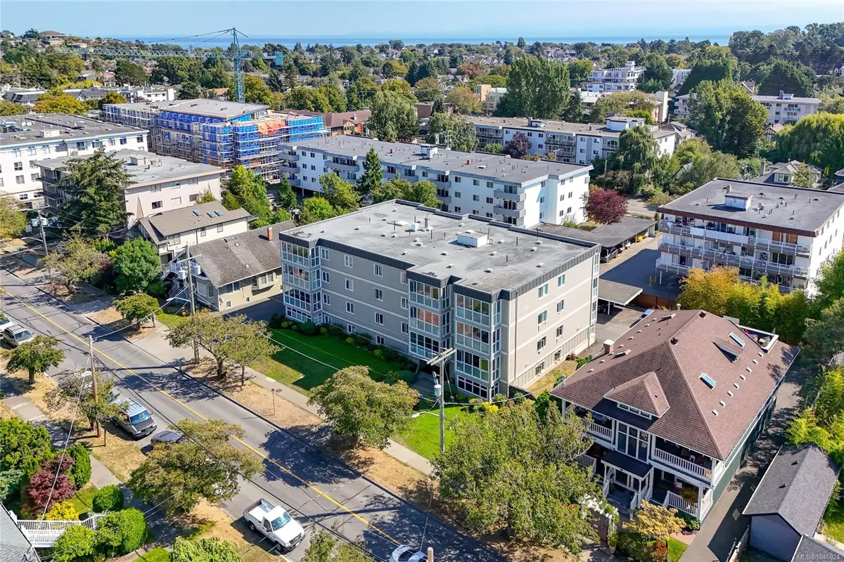 1035 Southgate St #203, Victoria BC V8V 2Z1