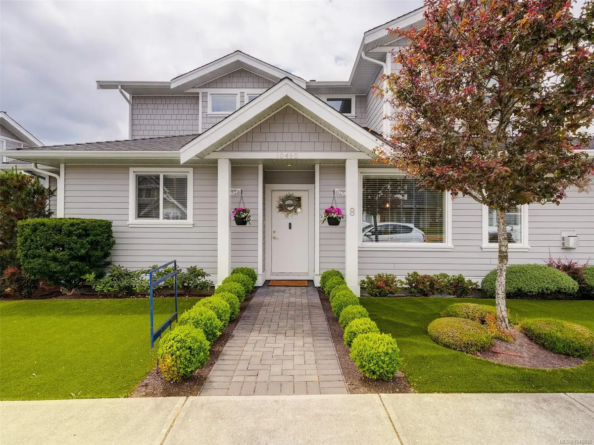 10490 Resthaven Dr #8, Sidney BC V8L 3H7