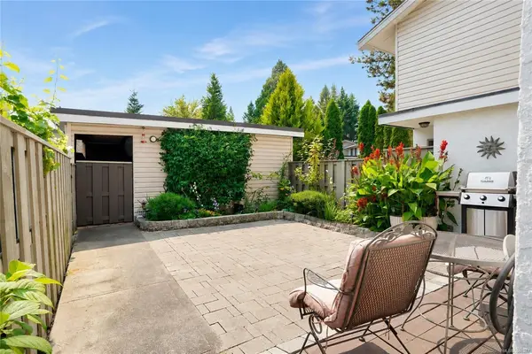 610 McKenzie Ave #27, Saanich BC V8Z 2A7 - 4 bed, 2.0 bath in Saanich