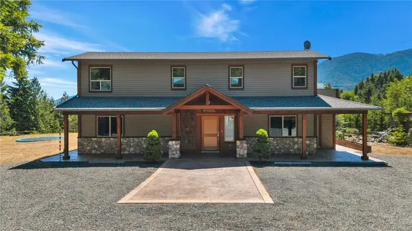 1680 Peligren Pl, Qualicum Beach BC V9K 2S3 - 4 bed, 4.0 bath in Qualicum Beach