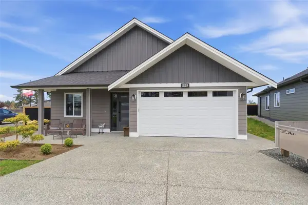 225 Dunbar Way, Parksville BC V9P 0G6 - 3 bed, 2.0 bath in Parksville