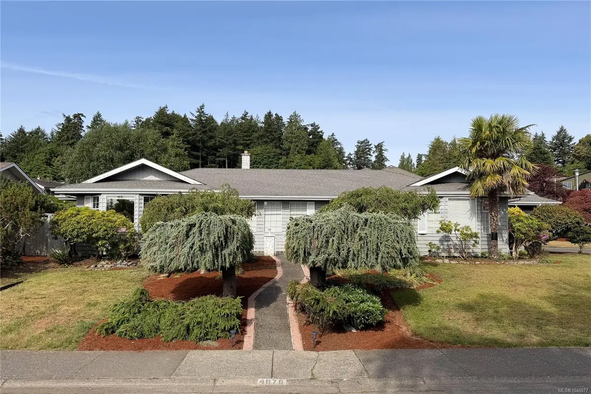 4878 Sea Ridge Dr, Saanich BC V8Y 2R8