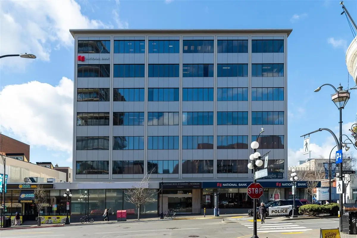 850 Douglas St, Victoria BC V8W 2E1