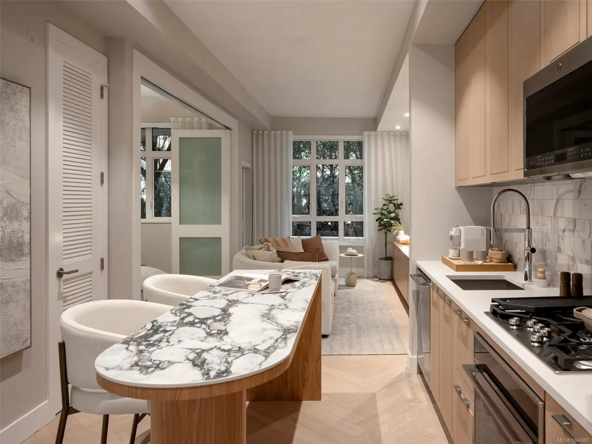 427 Lampson St #403, Esquimalt BC V9A 0K5