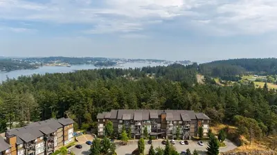 286 Wilfert Rd #307, View Royal BC V9C 1A3