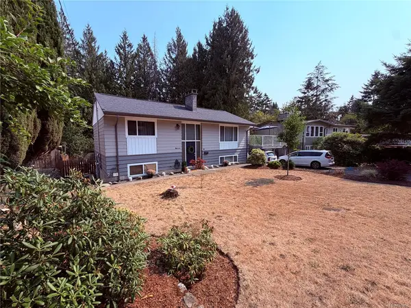 3374 Uplands Dr, Nanaimo BC V9T 2T5 - 4 bed, 2.0 bath in Nanaimo