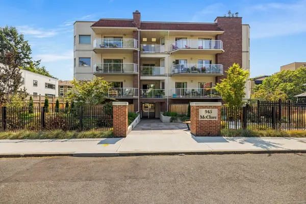945 McClure St #203, Victoria BC V8V 3E8 - 2 bed, 2 bath property for sale in Victoria