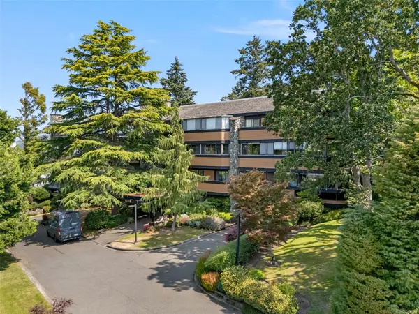 1106 Glenora Pl #104, Saanich BC V8P 2C3 - 2 bed, 2.0 bath in Saanich