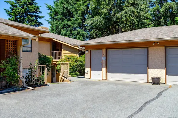 639 Kildew Rd #2, Colwood BC V9B 1Z6 - 2 bed, 2.0 bath in Colwood