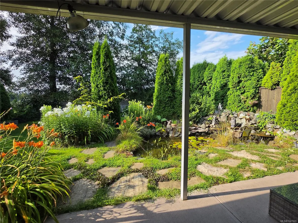 437 Rockland Rd, Campbell River BC V9W 1N7