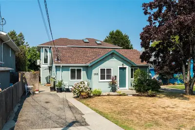 193 Quincy St, View Royal BC V8Z 5E9