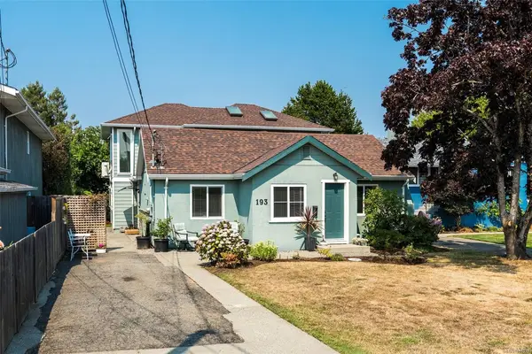 193 Quincy St, View Royal BC V8Z 5E9 - 6 bed, 3 bath property for sale in View Royal