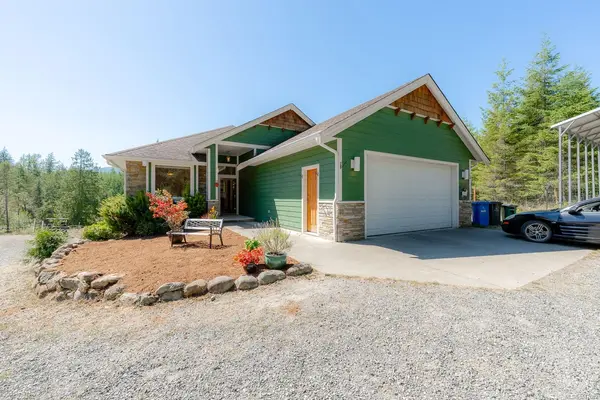 5160 Cowichan Lake Rd, Duncan BC V9L 6H6 - 5 bed, 3 bath property for sale in Duncan