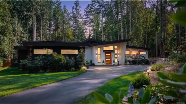 867 Bradley Dyne Rd, North Saanich BC V8L 5H1 - 5 bed, 6.0 bath in North Saanich
