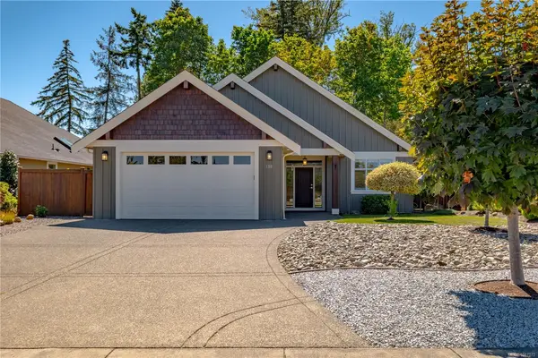 158 Skylark Ave, Parksville BC V9P 1M3 - 3 bed, 2 bath property for sale in Parksville