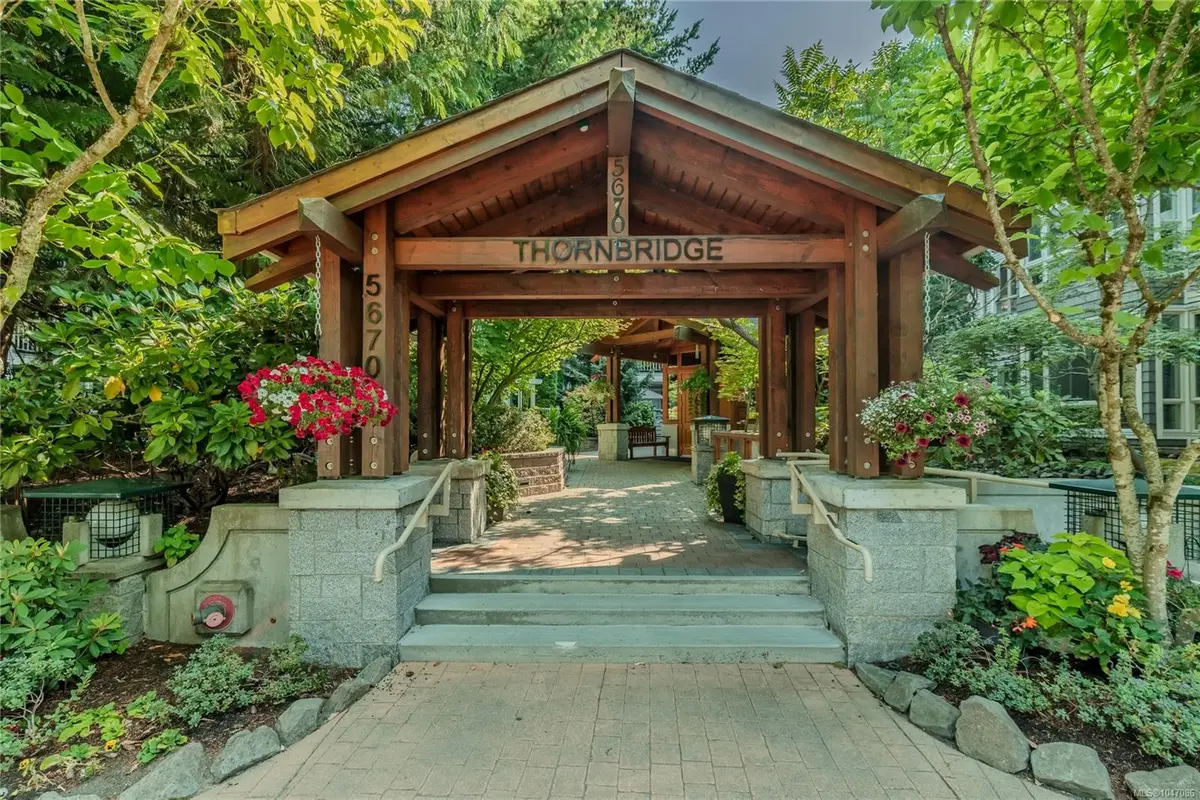 5670 Edgewater Lane #404, Nanaimo BC V9T 6K1