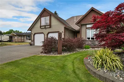 240 Carolyn Rd, Campbell River BC V9W 5M6