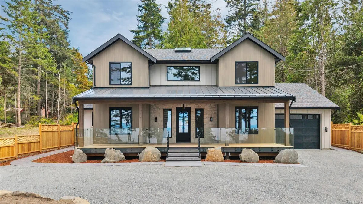 729 Berry Point Rd, Gabriola Island BC V0R 1X1