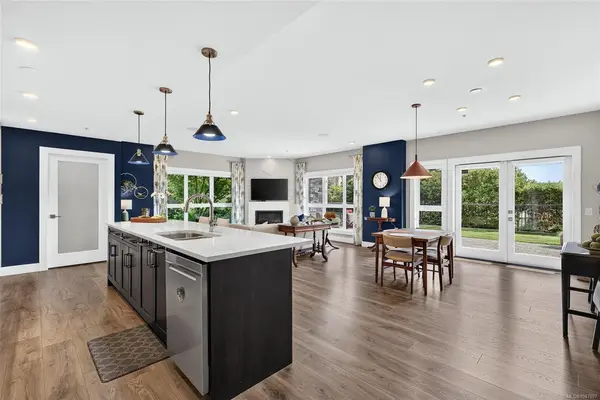 #101 - 747 Travino Lane #101, Saanich BC V8Z 0C6 - 2 bed, 2 bath property for sale in Saanich