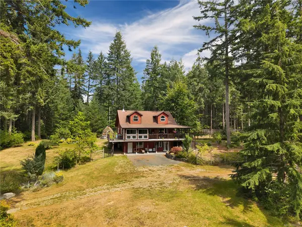 799 Smiths Rd, Quadra Island BC V0P 1N0 - 3 bed, 3.0 bath in Quadra Island