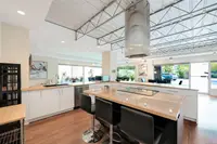 View 24