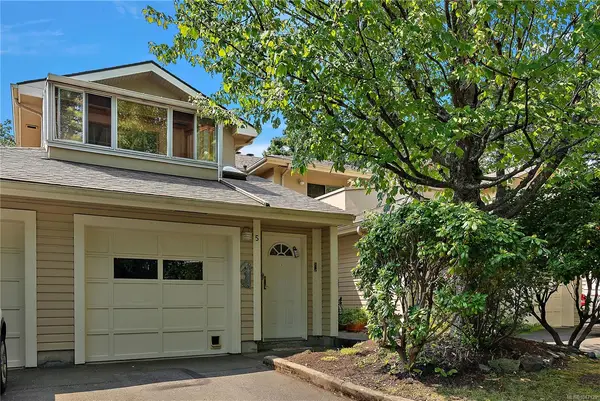 909 Admirals Rd #5, Esquimalt BC V9A 2P1 - 2 bed, 2.0 bath in Esquimalt