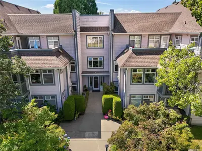 1196 sluggett Rd #107, Central Saanich BC V8X 2S9