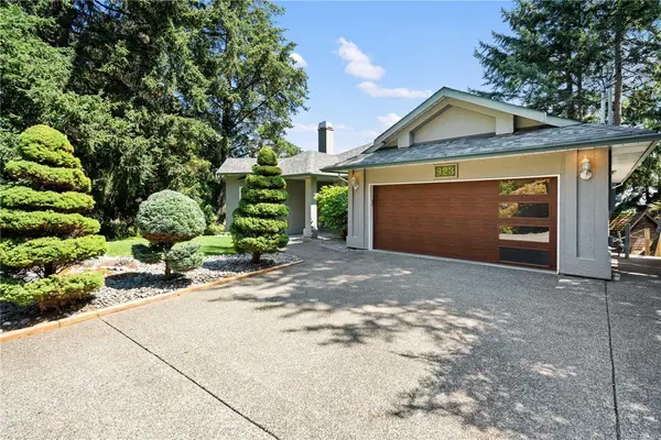 923 Whisperwind Pl, Langford BC V9B 5X7 - 5 bed, 3.0 bath in Langford