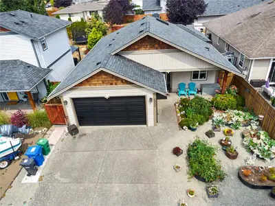 2232 Bourbon Rd, Nanaimo BC V9S 0B8