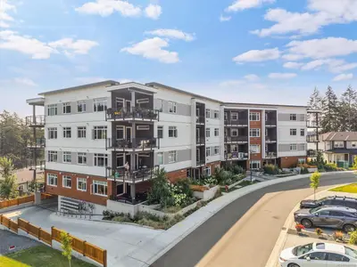2000 West Park Lane #201, View Royal BC V9B 3R7