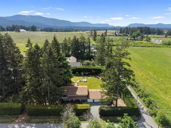 4550 Weber Rd, Duncan BC V9L 6M2 - 5 bed, 2.0 bath in Duncan