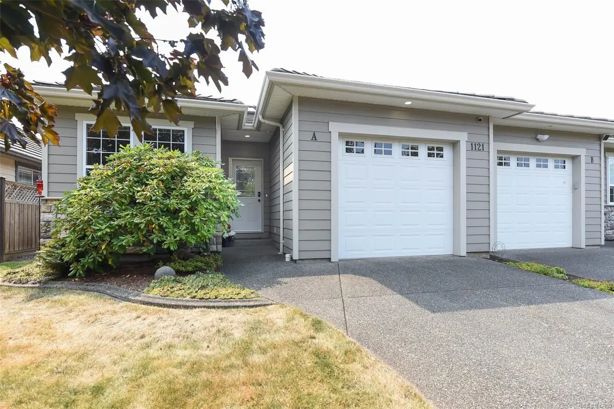 1121 Monarch Dr #A, Courtenay BC V9N 9X2
