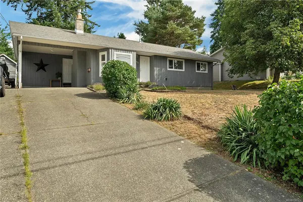 696 Shellbourne Blvd, Campbell River BC V9W 5H1 - 3 bed, 1 bath property for sale in Campbell River