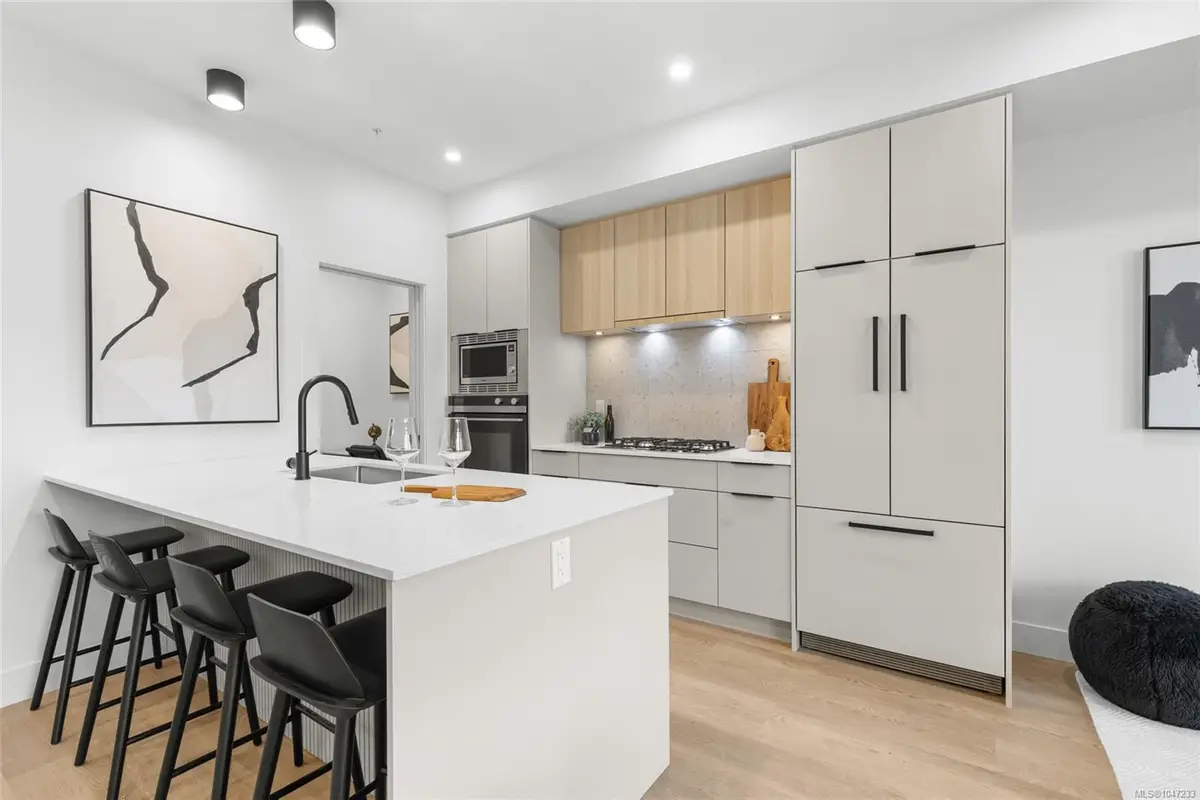 2341 Bear Mountain Pkwy #408, Langford BC V9B 6V1