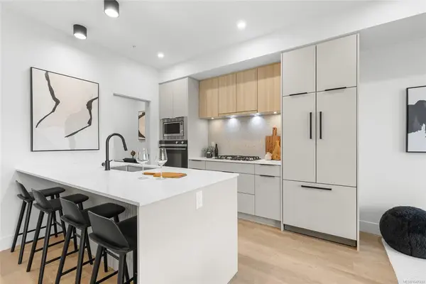2341 Bear Mountain Pkwy #408, Langford BC V9B 6V1 - 1 bed, 1.0 bath in Langford