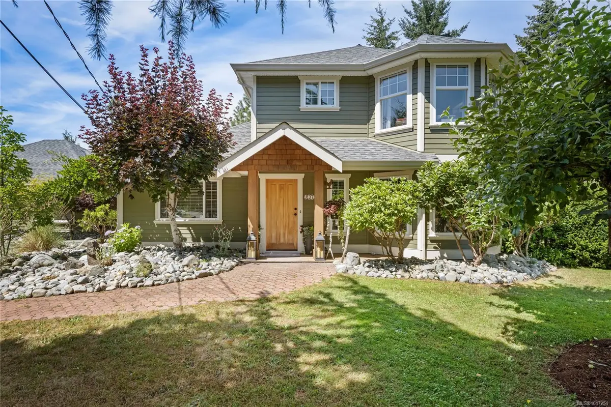 2071 Saras Way, Nanaimo BC V9X 1K6