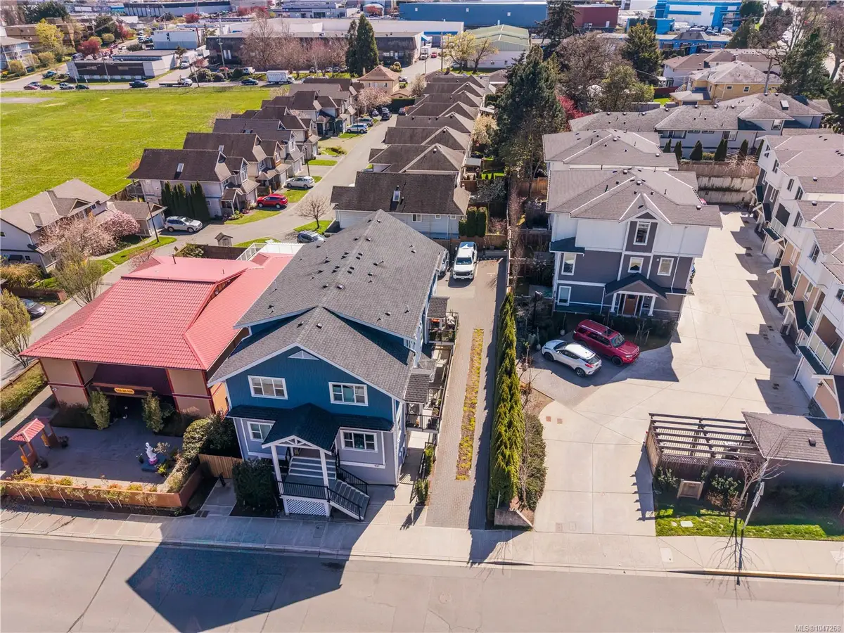 937 Colville Rd #4, Esquimalt BC V9A 4P4