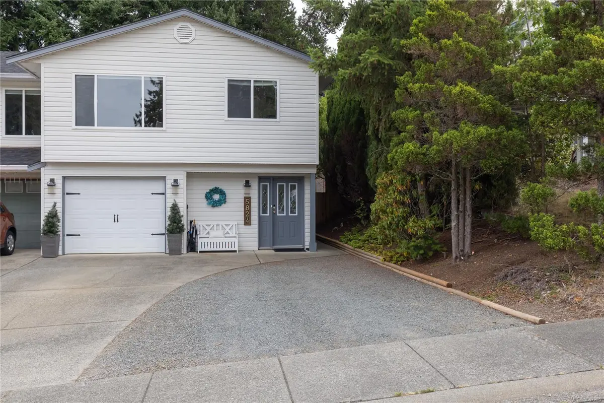 5824 Carrington Rd, Nanaimo BC V9T 6C2