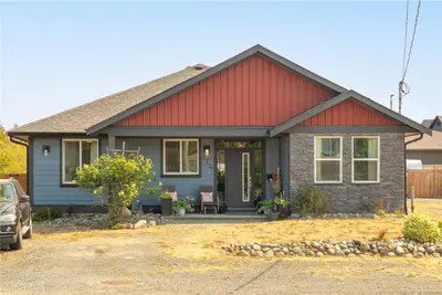 374 Shepherd Ave, Nanaimo BC V9R 3X1