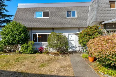 946 Market St, Victoria BC V8T 2E9